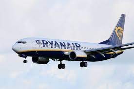 Watch the best crash videos here. Ryanair Plane Was Seconds From Crashing In France With 172 People Onboard Mirror Online