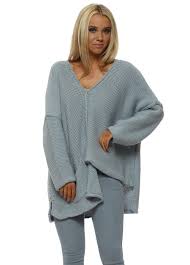 Here i'm wearing their baby blue knit in merino wool/alpaca (yarn: Baby Blue Chunky Slouchy Knit Jumper