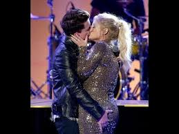 Meghan trainor is an american singer, songwriter, and producer. Meghan Trainor Und Charlie Puth Zusammen Musik Freizeit Parchen