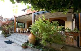 Pergole Din Lemn Med Elite Pentru Terase Si Terase Restaurant Pergole Retractabile Cu Un Design Deosebit De Elegant Si Functiona Pergola Outdoor Decor Outdoor