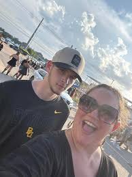 Embracing the Beauty of Fall: Seasonal Vibes and Cozy Traditions