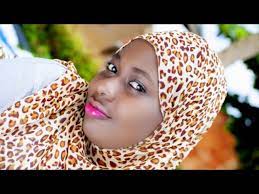 Wannan na nufin gashin da ba a shafa mai (shanfo) ko 'relaxer' ba, sannan ba a yi. Kalli Yadda Matan Aure Kecin Amanar Mazajensu A Waje Duniya Tazo Karshe Youtube