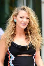 Blake Lively S Latest Curly Look Is 2016 S Answer To 80s Hair Hair Styles Curly Hair Styles Blake Lively Hair