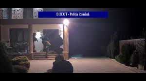 Poliţia de frontieră începe procedura de reîncadrare de personal, începând cu data de 01.04.2016, în vederea completării deficitului existent la nivelul instituţiei. PercheziÅ£ii Pentru Trafic De Å£igÄƒri Diicot ContrabandiÈ™tii BÄƒgau È›igÄƒrile In È›arÄƒ Cu Ajutorul Unor PoliÈ›iÈ™ti De FrontierÄƒ Din Suceava