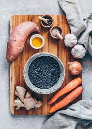 This Creamy Black Lentil Curry Recipe Is Inspired By The Popular Indian Dal Makhani But Made Vegan With Coconut M Lentil Curry Curry Ingredients Lentil Recipes