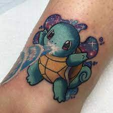 Il server discord ufficiale di cicciogamer89: Squirtle Is A Small Pokemon That Resembles A Light Blue Turtle Pokemon Tattoo Gaming Tattoo Anime Tattoos
