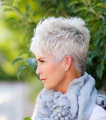 Whether you're looking to reinvent your style, creating an. 34 Flattering Short Haircuts For Older Women In 2020