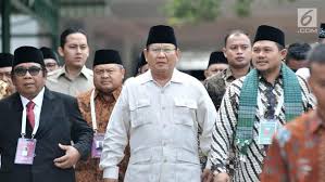 Beli baju safari bali model & desain terbaru dengan harga murah 2021 di tokopedia! Kenapa Prabowo Subianto Sering Pakai Baju Safari Berkantong Empat Lifestyle Liputan6 Com