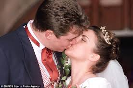 Sfoglia 225 lee westwood wife fotografie stock e immagini disponibili, o avvia una nuova ricerca per scoprire altre fotografie stock e immagini. Lee Westwood 42 Splits From Wife Laurae And Faces Losing 15m Daily Mail Online
