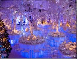 Astounding Winter Wonderland Theme Wedding Reception With Winter Wedding Reception D Winter Wedding Decorations Winter Wedding Receptions Winter Wedding Photos