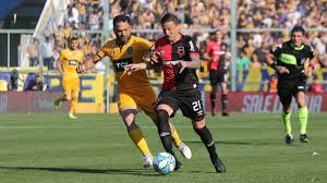La directiva de central recibió una oferta de newell's para disputar dos partidos a mitad de año. La Provincia Advierte Que Puede Suspender El Clasico Rosarino Cinco Minutos Antes La Ocho Am830