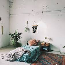 uoonyou urban outfitters アパートのインテリアデザイン インテリア 家具 小さな部屋のインテリア