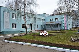Мужчина пришёл к стихийному мемориалу у. File 440 2020 04 29 Gimnaziya 18 S Tatarskim Yazykom Obucheniya Kazan Dsc 0094 Jpg Wikimedia Commons