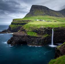 In diesem guide haben wir die 20 besten touren aus unserer sammlung von wanderungen in färöer für dich zusammengefasst. Faroer Islandponys Sind Ideal Fur Eine Insel Erkundung Welt