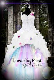 Denn sie weiß nicht, was sie will. Schwarzes Brautkleid Lucardis Feist Extravagante Brautmode Hochzeitsanzuge Und Ausgefallene Gehrocke