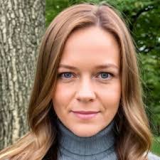 Renee Ridenour's Instagram, Twitter & Facebook