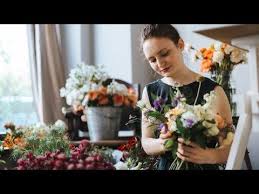 Flower Pot Shop Near Me Tips For How To Choose The Perfect Florist Same Day Flower Delivery Flower Service Flowers Delivered