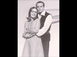 Nana Mouskouri Weisse Rosen Aus Athen The White Rose Of Athens Roses Blanches De Corfou Youtube Muziek