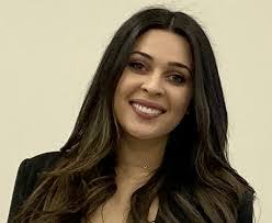 Isa Ramos's Instagram, Twitter & Facebook