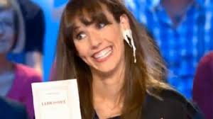 En novembre 2013, sur la plateau du grand journal, la miss météo doria tillier avait révélé être en couple avec nicolas bedos. Video Doria Tillier La Jouissance Vue Par La Miss Meteo Du Grand Journal Premiere Fr