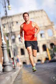 This program is designed for those who have been doing some running or walking for a few weeks. Runner Mann Lauft Durch Colosseum Rom Italien Mannliche Sportler Training Fur Marathon Joggen In Der Stadt Rom Vor Kolosseum In Voller Korperlange Fit Mannersport Fitness Modell In Jogger Draussen Zu Laufen Lizenzfreie