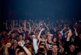 Die besten parties der stadt! Tilman Brembs Mammoth Archive Captures The Early Berlin Techno Years