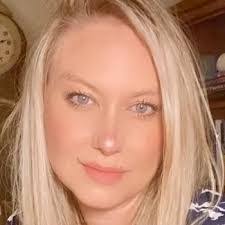 Ashley Harrell's Instagram, Twitter & Facebook