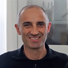 Dan Lambeth (@dhlambeth)