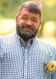 Sandra Elledge's Instagram, Twitter & Facebook