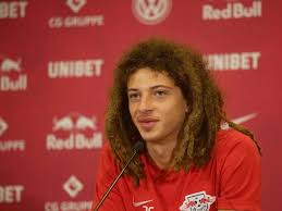Altrocker campino von den toten hosen zum beispiel feuert zwischen konzerten am liebsten den fc liverpool und fortuna düsseldorf an. Transferticker Schlagertraume Sn At