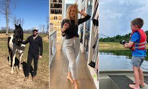 Mar 27, 2021 · carrie underwood and husband mike fisher sold their tennessee home for a price that seemed reasonable in 2019 nashville. Carrie Underwood S Mind Blowing 3million Estate Is Its Own World Hello