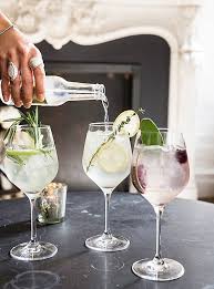 Before dinner drinks in my field of work, as a waiter, the best time to make money is when there are paying guests. 7 Steps To Mastering The Casual Fall Dinner Party
