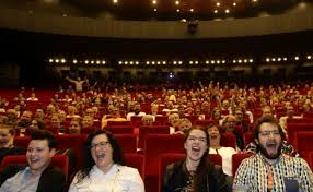 Festival posílí kulturní život kraje i mimo deset festivalových dní pořádáním celoročních akcí, mimo jiné spolu s českou filharmonií. 53 Mezinarodni Filmovy Festival Karlovy Vary Citybee