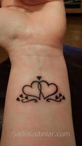 Kucuk Dovme Modelleri Tattoo Cift Kalp Figurlu Bilek Dovmeleri Kiyafet Kombinleri Little Heart Tattoos Tattoos For Daughters Matching Tattoos