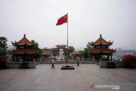 Pariwisata telah berkembang menjadi pembangun ekonomi di daerah pedesaan, tahun 210 saja lebih dari 400 juta orang mengunjungi pedesaan cina. Studi Wuhan Jadi Incaran Top Wisatawan Antara News
