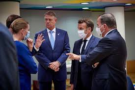 Președintele klaus iohannis a promulgat legea! Iohannis CetÄƒÈ›eanul Inutil Al Romaniei Ziarul National