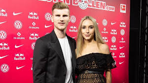 Check out his latest detailed stats including goals, assists, strengths & weaknesses and match ratings. Die Weihnachtsfeier Von Rb Leipzig In Der Baumwollkammerei Sportbuzzer De