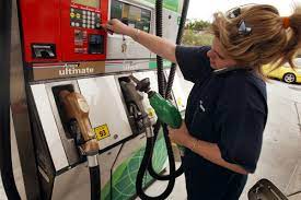Squeeze the trigger on the pump nozzle gently, allowing. Will Using A Cell Phone At A Gas Pump Make It Explode Howstuffworks