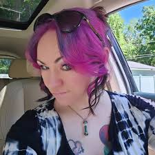 Author Lindsay Currie