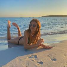 Ester Ferro🤍 (@auroragram__) • Threads, Say more