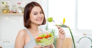 Makanan yang dimasak terkadang dapat membuat kita bertambah gemuk, sementara orang yang makan makanan mentah lebih cenderung. Kaya Vitamin Dan Serat 10 Menu Makanan Sehat Ini Mudah Dan Murah Dibuat