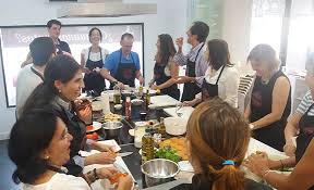 Esperamos haberte ayudado a encontrar un buen curso de cocina. Talleres Y Cursos De Cocina En Madrid Food Romance