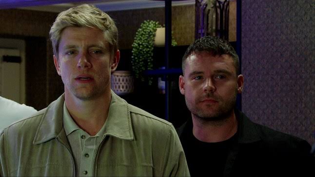 Kev supported by unlikely Emmerdale villager as huge secret looms over them  | Soaps | Metro News