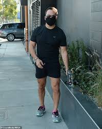 Any cancer charity is worthwhile. Newsco Jeremy Piven 55 Shows Off Toned Physique After Headlining Cancer Charity Event With Stand Up Act Australiannewsreview