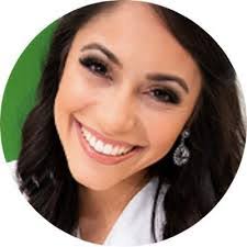 Alyssa Lyons's Instagram, Twitter & Facebook