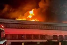 Últimas noticias, fotos, y videos de incendio las encuentras en el comercio. Incendio Atinge Galpao Da Cinemateca Brasileira Em Sao Paulo