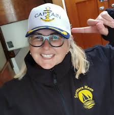 I've had a good look at the boatfolk marinas and their offering and it  looks to me like the facilities are really good. Reminds me of a wounded  Rhino though They know