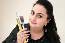 FOTOS: Artista plástica que iniciou carreira em Joinville é selecionada  para expor no Louvre