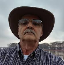 Is it safe to paddle Sipsey below the dam?