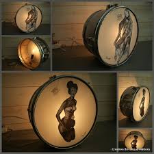 Enfin Des Nouveautes En Lampes Detournees Bricoles Et Matines Detournement D Objets Et De Materiaux Objets Vintage Broc Up Cycling Salle De Musique Studio De Musique Decoration Musique